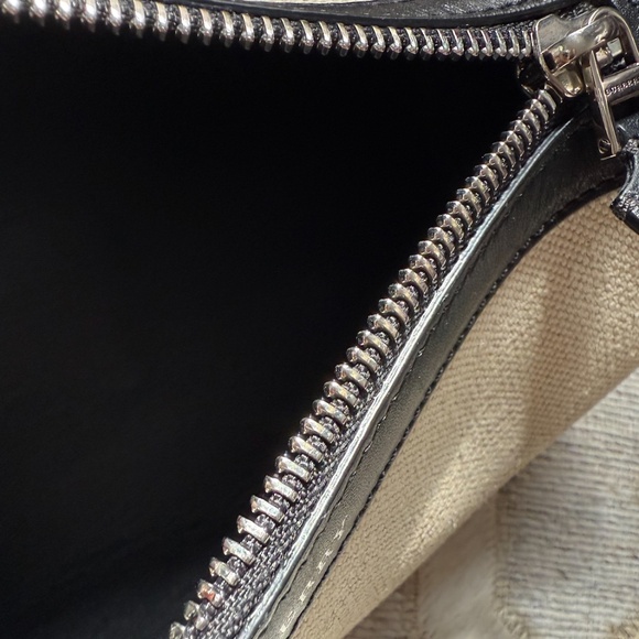 Burberry The Barrel Leather & Canvas Cyan White Small Shoulder Bag - Picture 6 of 14